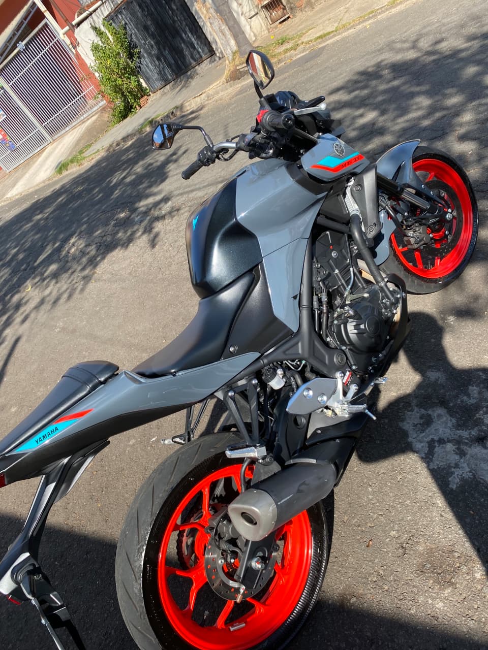 Yamaha MT — estética e higienização