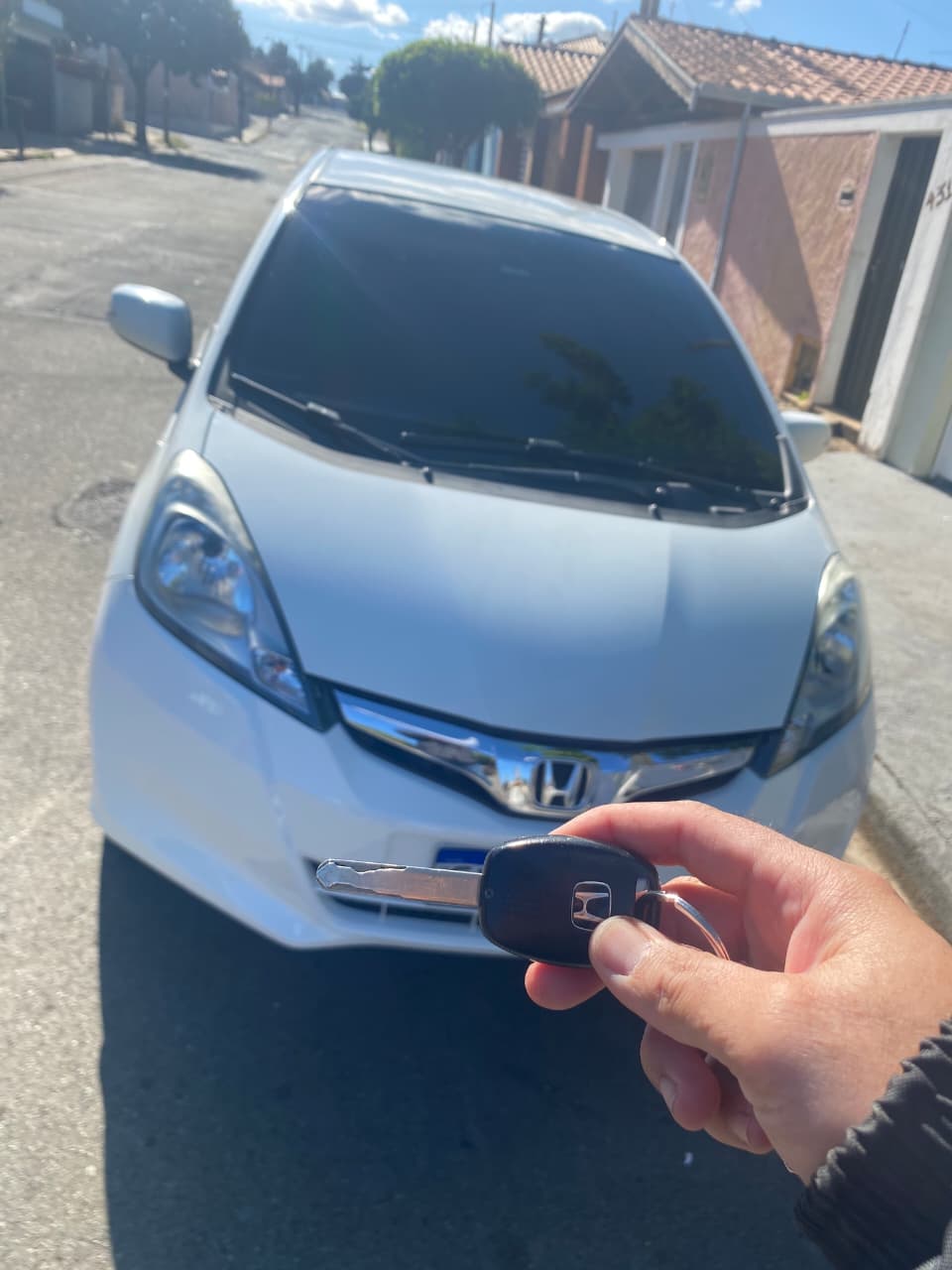 Honda Fit branco — entrega WILL
